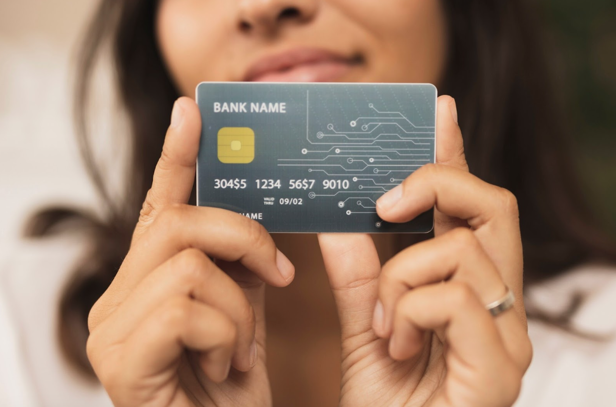 How to Use a Credit Card Responsibly: 10 Tips